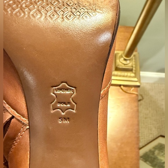 Tory Burch Colton 85MM Almond Brown Leather 3.25”Heel Booties Size 5 MSRP $495 - Picture 8 of 13